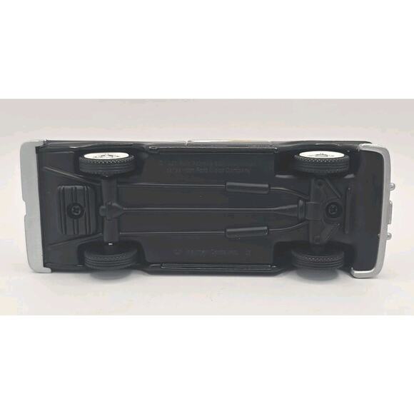 2005 Hallmark Ornament 1957 Ford Fairlane 500 Classic American Car New U12 - Picture 8 of 11